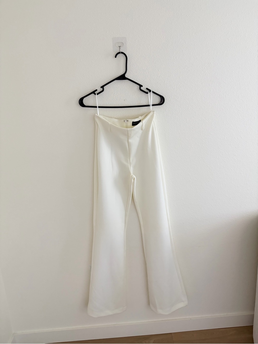 White Fox White High Waist Wide Leg (Fitted) Pants Size Small